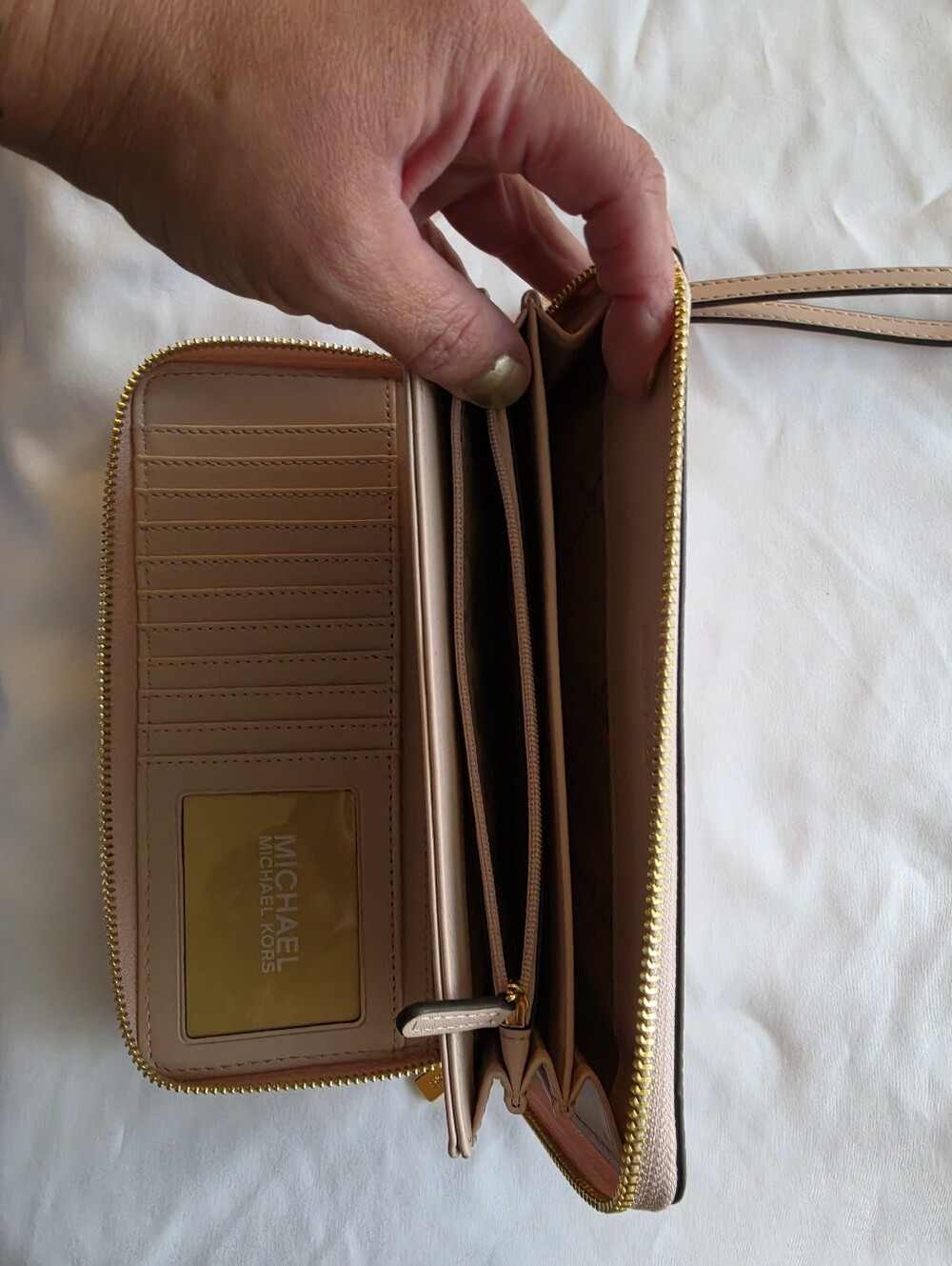 Michael Kors Pebbled Leather Blush Pink Continental Wristlet Wallet - Picture 2 of 5